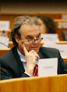 EU rapporteur Karl-Heinz Florenz had favoured an 85% WEEE recycling target, but MEPs look set to vote in favour of lower, staged targets next week 
